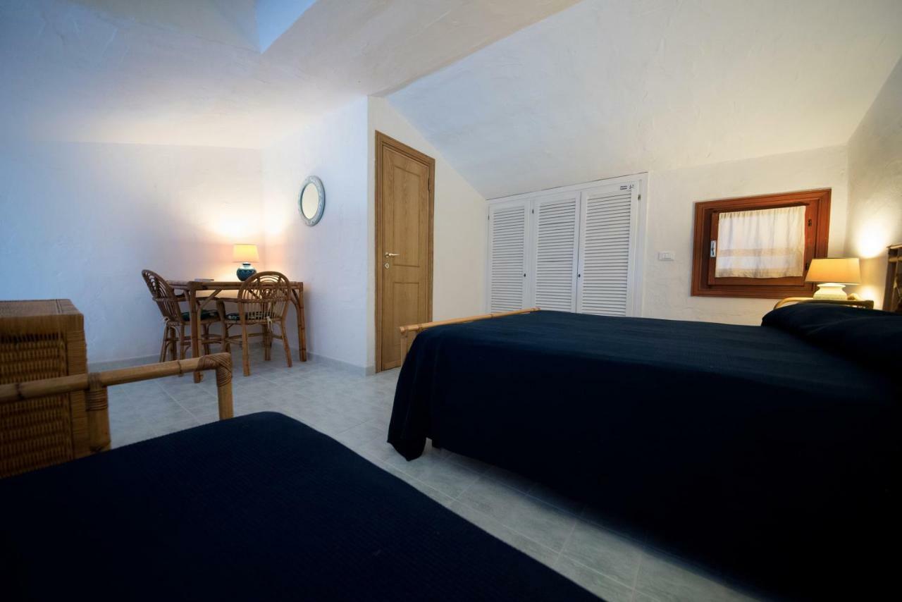 Casa Valery Wonderful Sea View Apartment Порто Ротондо Екстериор снимка