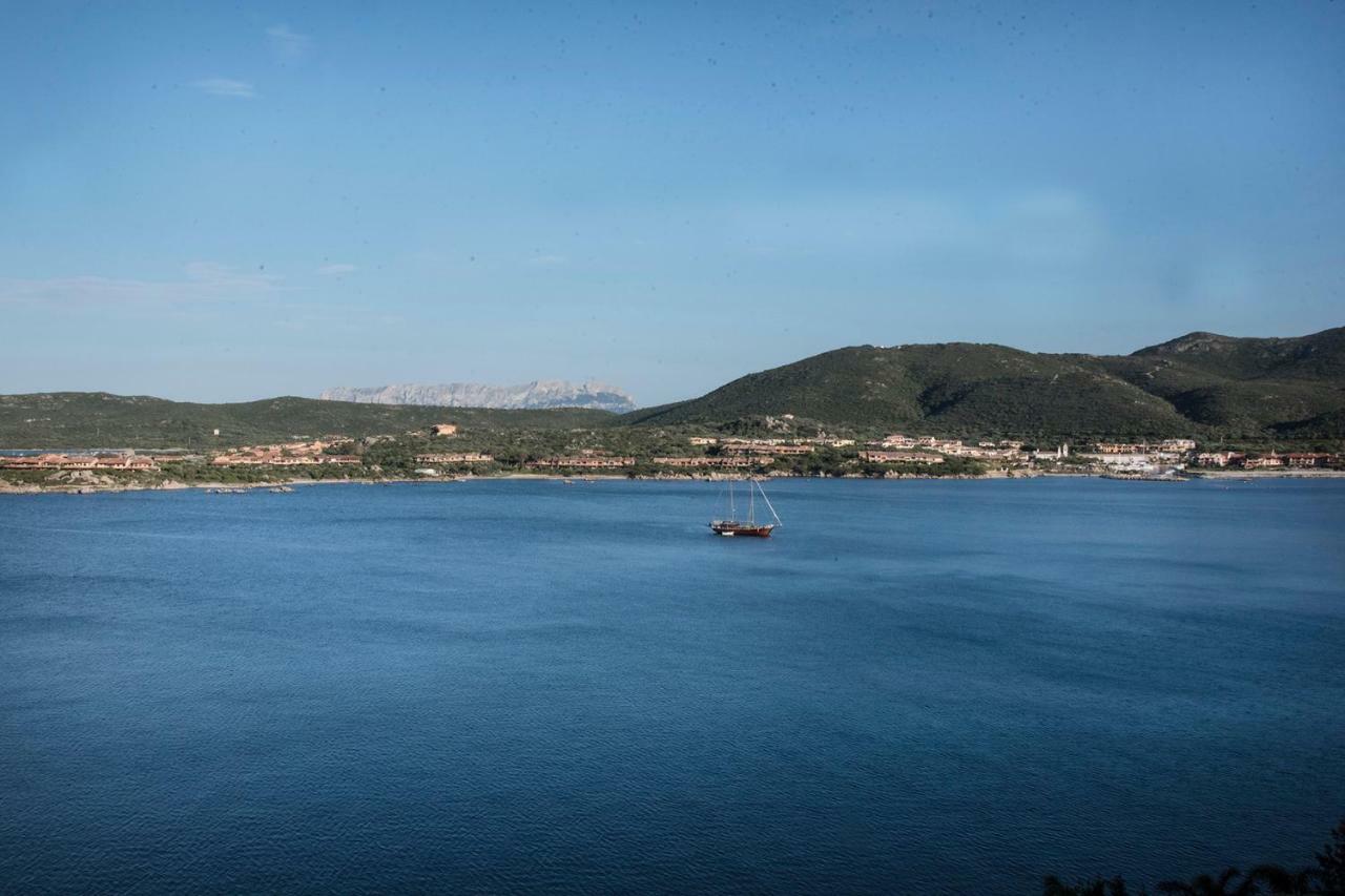 Casa Valery Wonderful Sea View Apartment Порто Ротондо Екстериор снимка